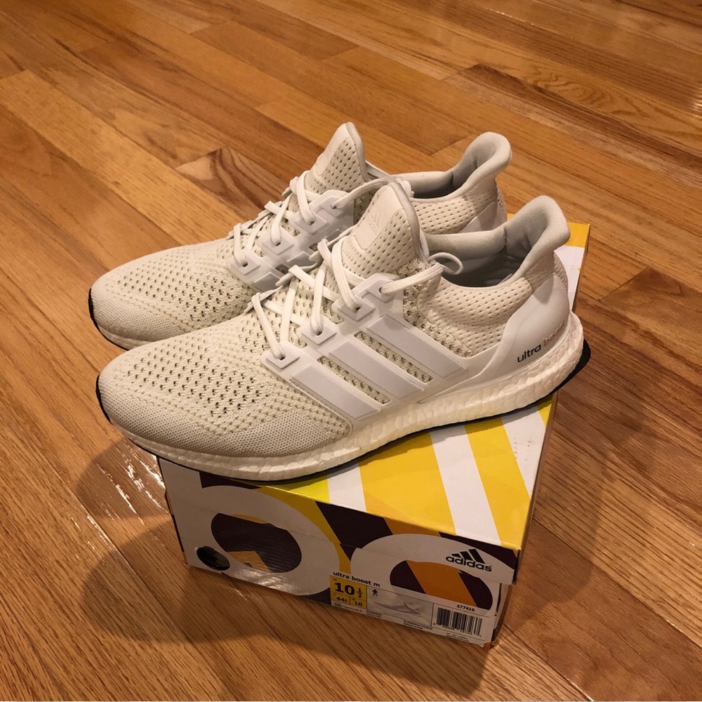 Adidas Ultra Boost, triple white OG Size 10